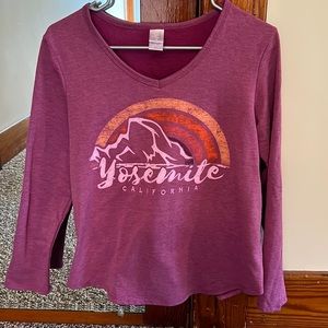 Yosemite Graphic Long Sleeve Juniors medium
